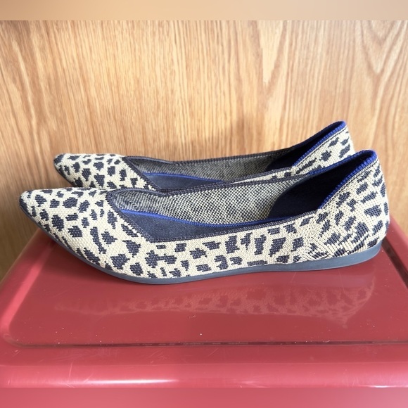 Rothys Womens The Point Leopard Cheetah Ballet Flats Size 7 Animal Print Retired - Picture 6 of 11